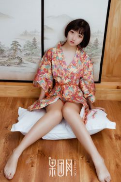 性饥渴的漂亮女邻居